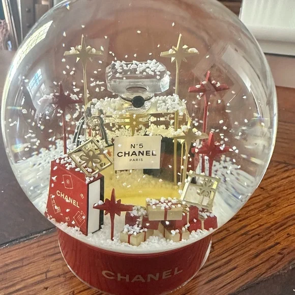 Chanel Holiday Snow Globe with Red Base - Picture 4 of 6